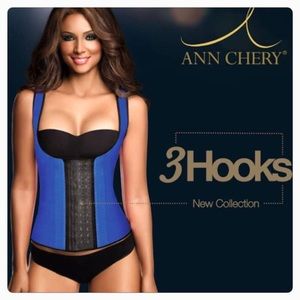 Ann Chery 2022 Sport Vest Medium/34 Blue